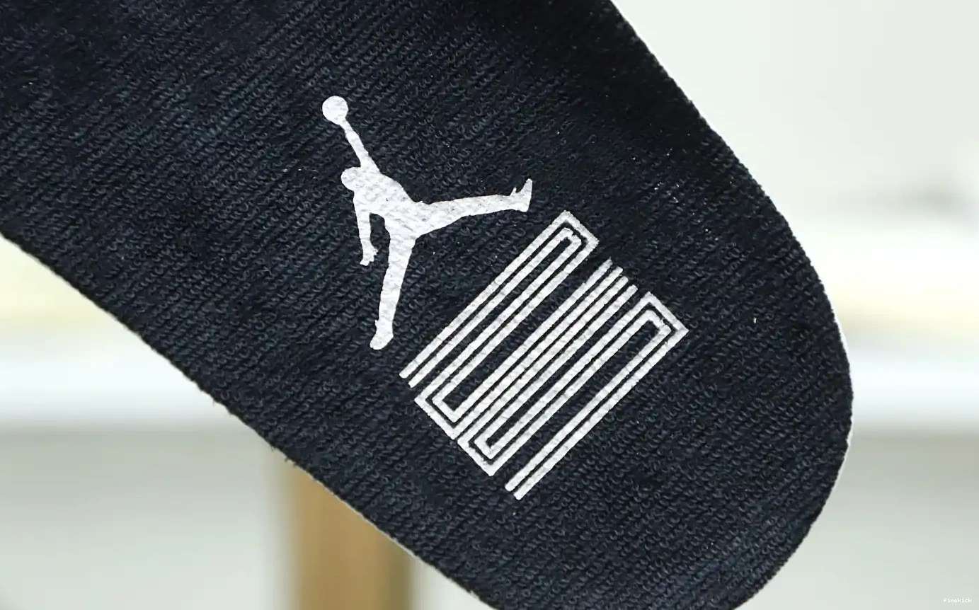 'JUBILEE JORDAN AIR  11 25TH  RETRO 0419